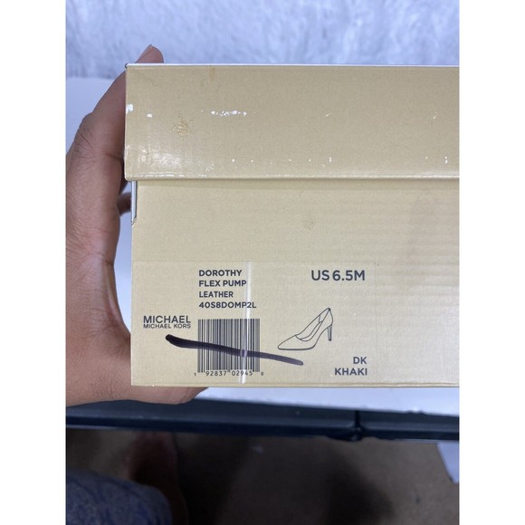 MICHAEL Michael Kors Women's Dorothy Leather Pointed-Toe Flex Pumps - Dark Khaki - Picture 8 of 8